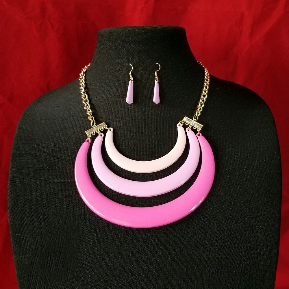 Metal Statement Necklace Set